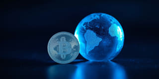Mercados financieros globales que incluyen a las criptomonedas como parte del sistema